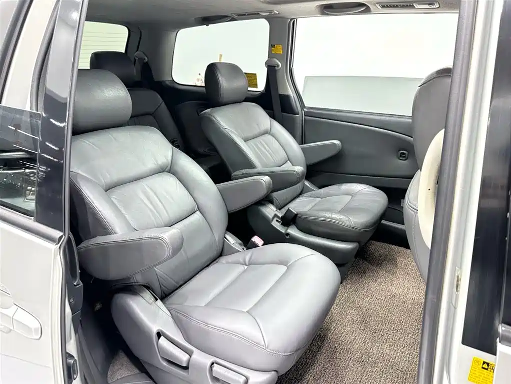 Toyota Previa 2006 2.4L 7 Standard
