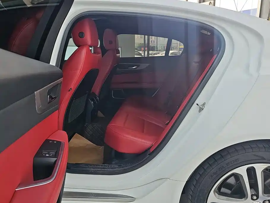 Jaguar XEL — миниатюра 11