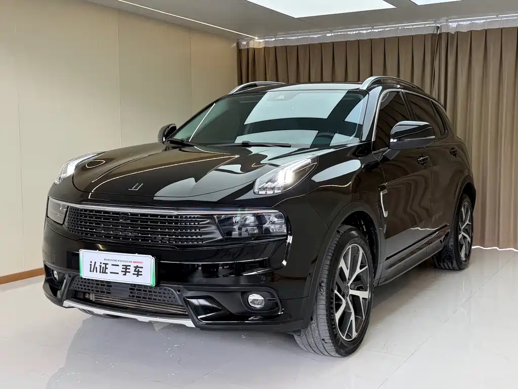 Lynk & Co 01 EM-P