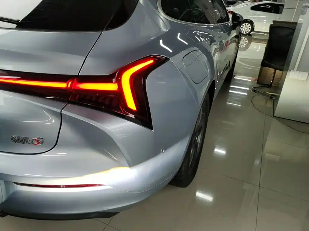 Neta S Shooting Brake — миниатюра 8