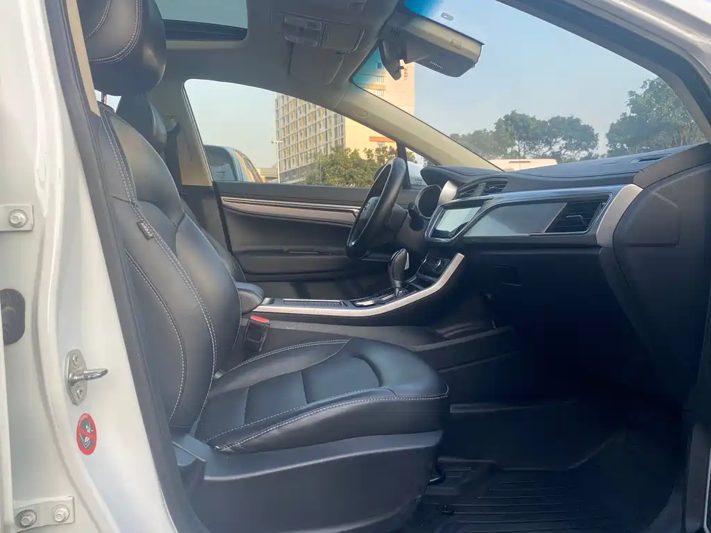 GEELY AUTOMOBILE EMGRAND GS