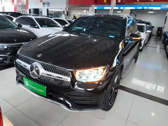 MERCEDES BENZ GLC