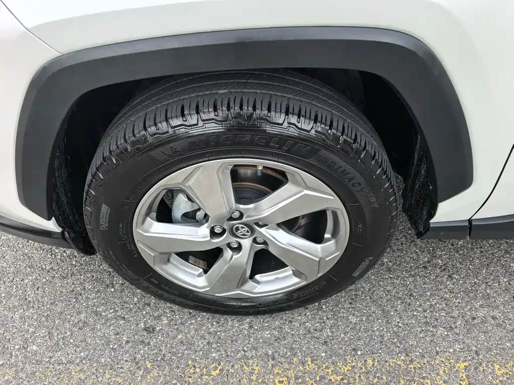 TOYOTA RAV4 RONGFANG