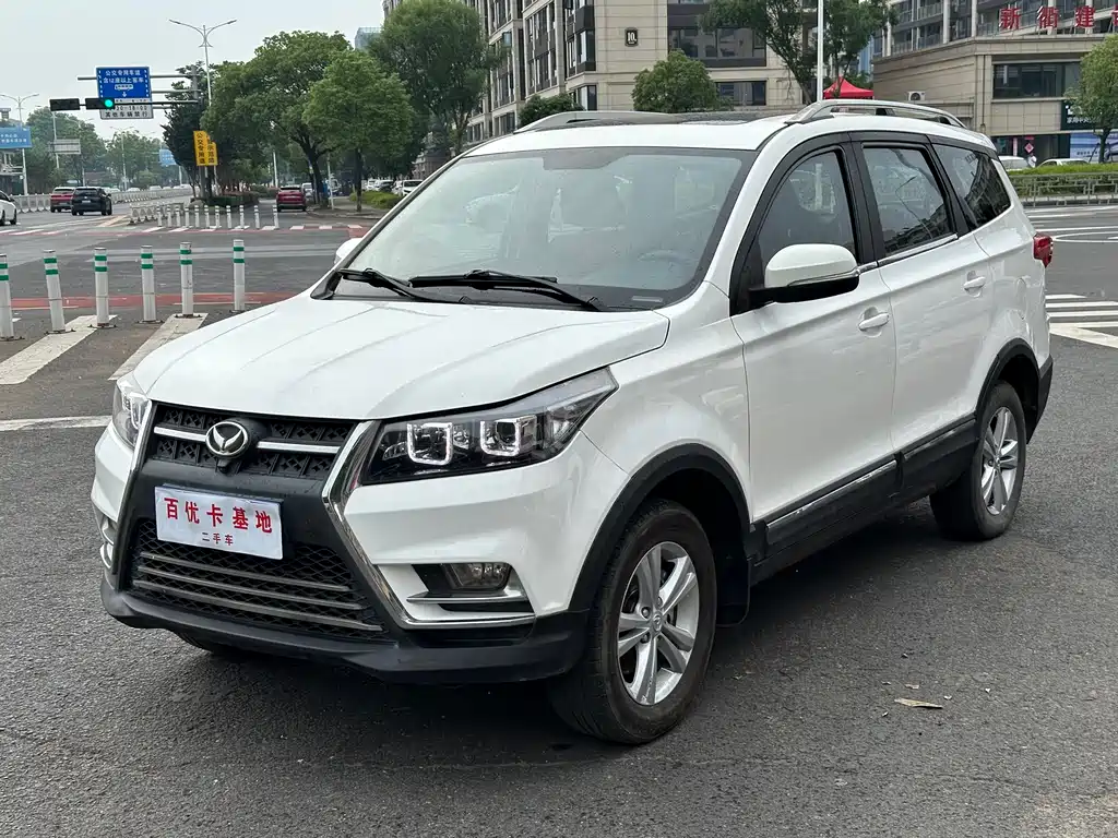 BAIC HUANSU BAIC MAGIC SPEED S3