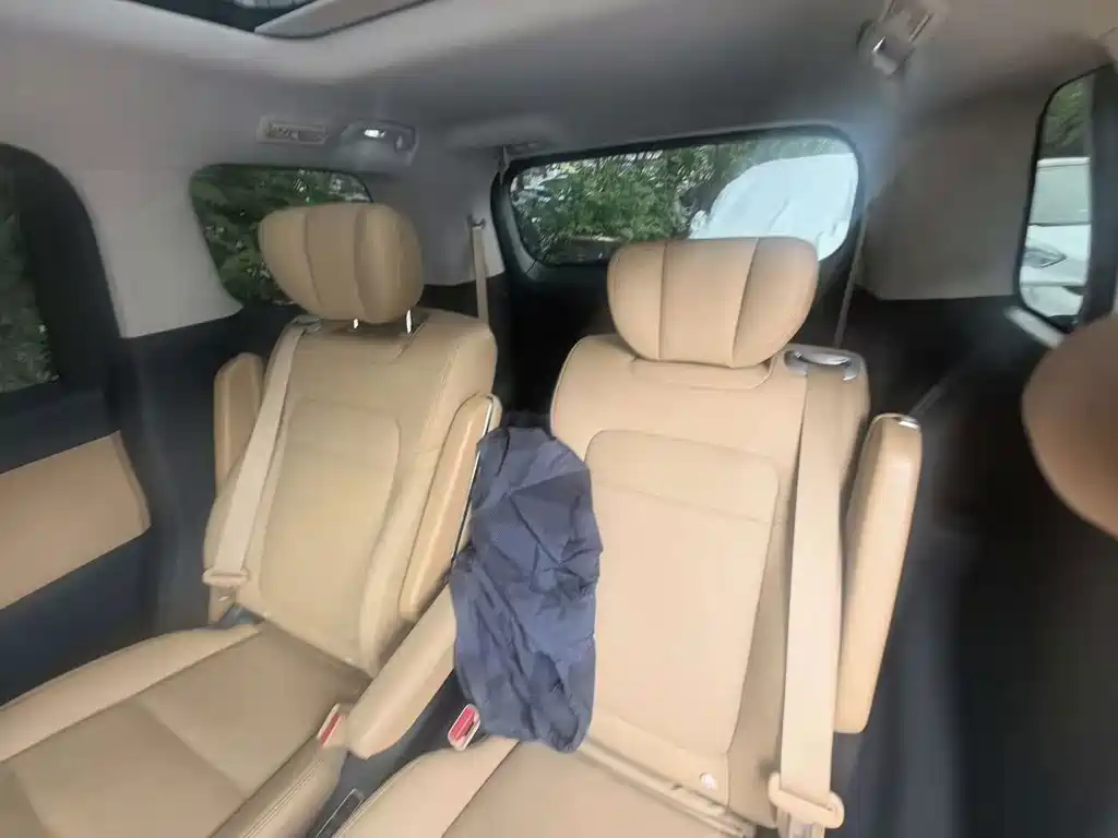 GAC Motor Trumpchi E8 PHEV — миниатюра 4