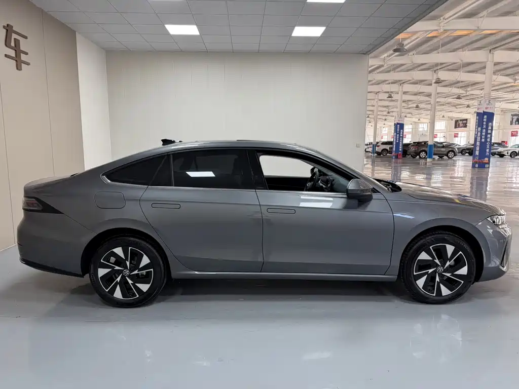 Volkswagen Sagitar 2026 L 300TSI DSG Elite