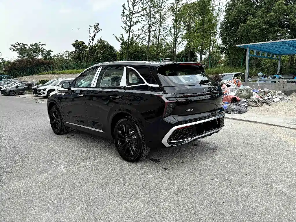 Hongqi HS3 PHEV 2025 117km PLUS
