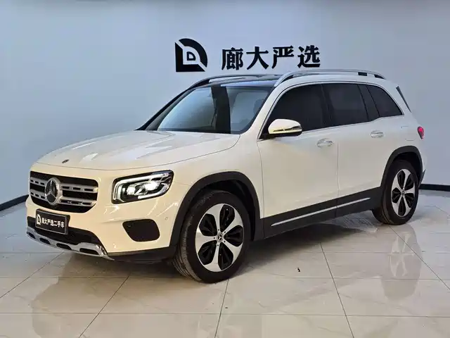 MERCEDES-BENZ GLB