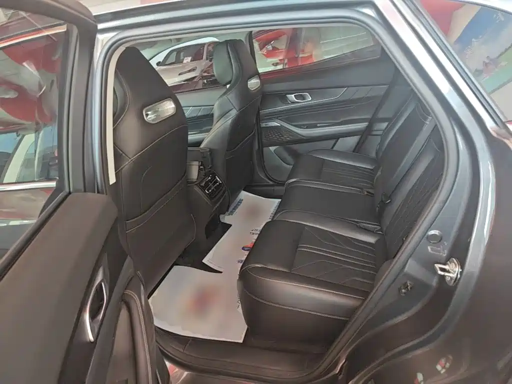 Changan UNI-K iDD — миниатюра 17