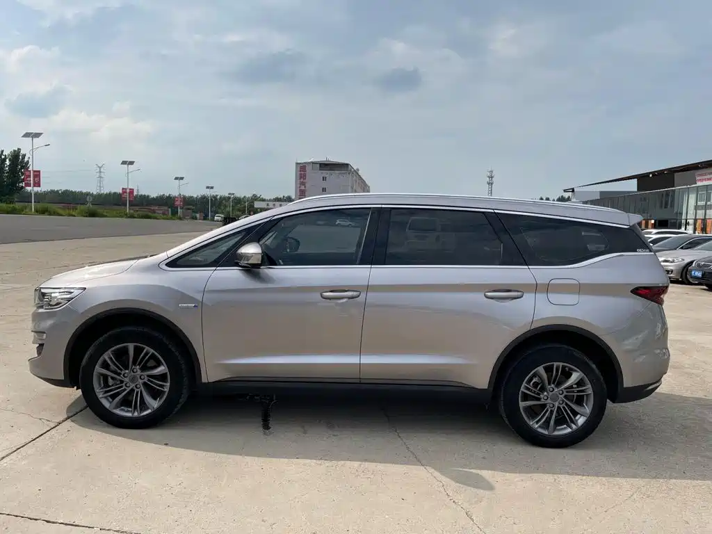 Geely Jia Ji New Energy — миниатюра 8
