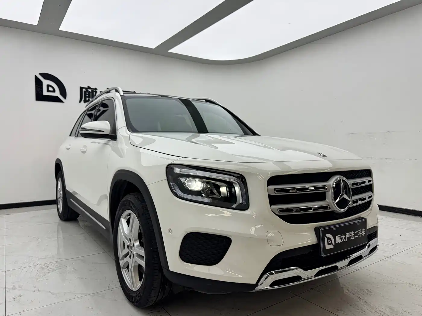 Mercedes-Benz GLB 2023 Белый из Китая, фото 3