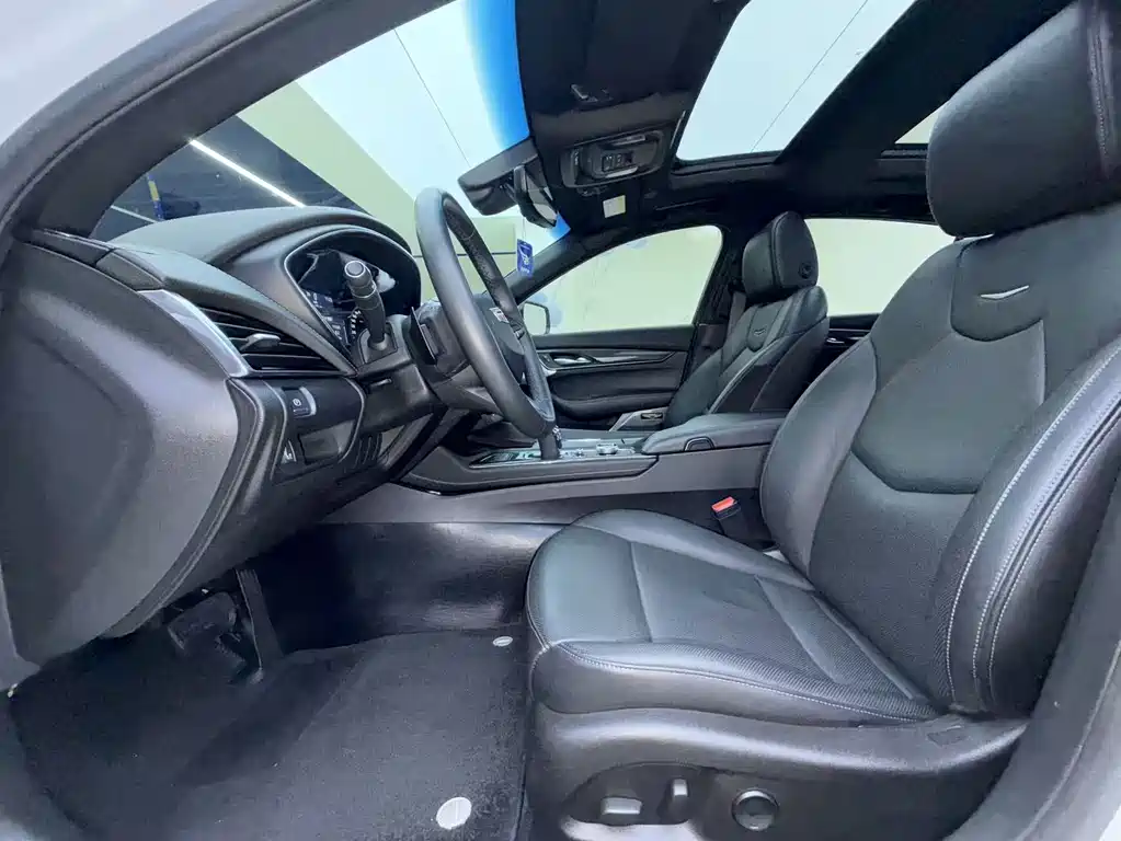Cadillac CT5 — миниатюра 5