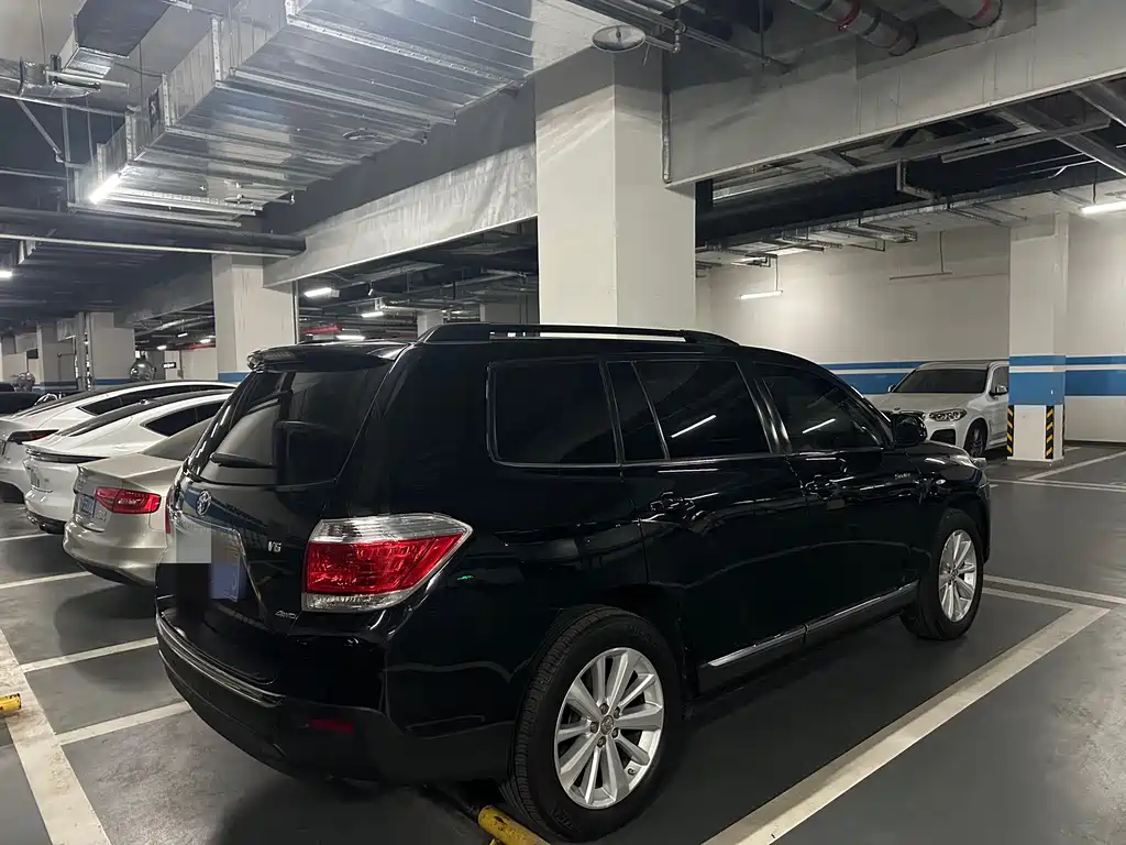 Toyota Highlander 2012 3.5L 7 мест Luxury