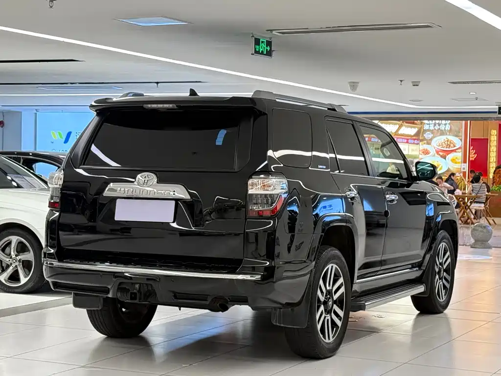 Toyota 4Runner 2022 4.0L AT