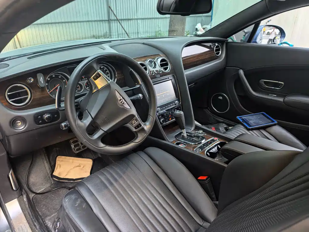 Bentley Continental — миниатюра 6