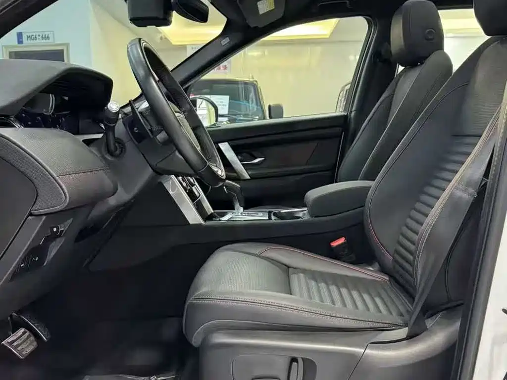 LAND ROVER DISCOVER SPORTS