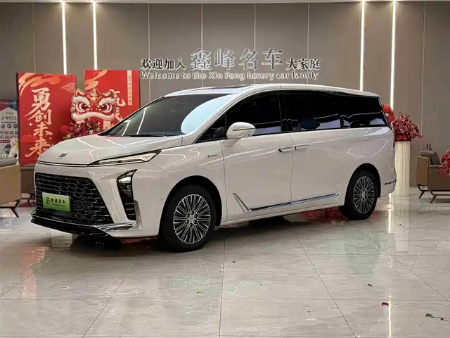 BUICK GL8 NEW ENERGY 2025