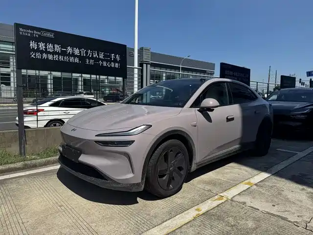 2025 Nio L60