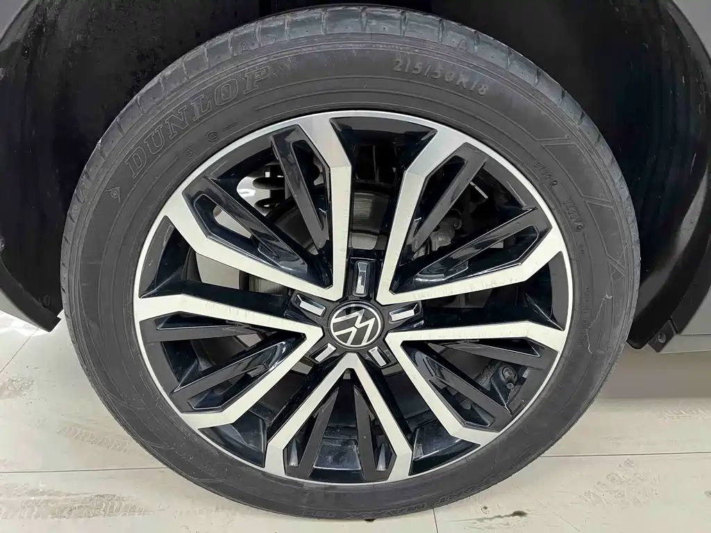 Volkswagen T-Roc — миниатюра 23