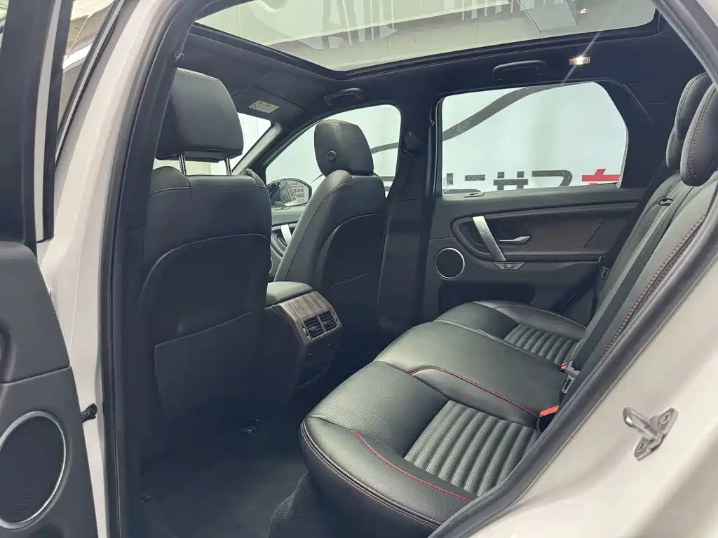 Land Rover Discovery Sport — миниатюра 12