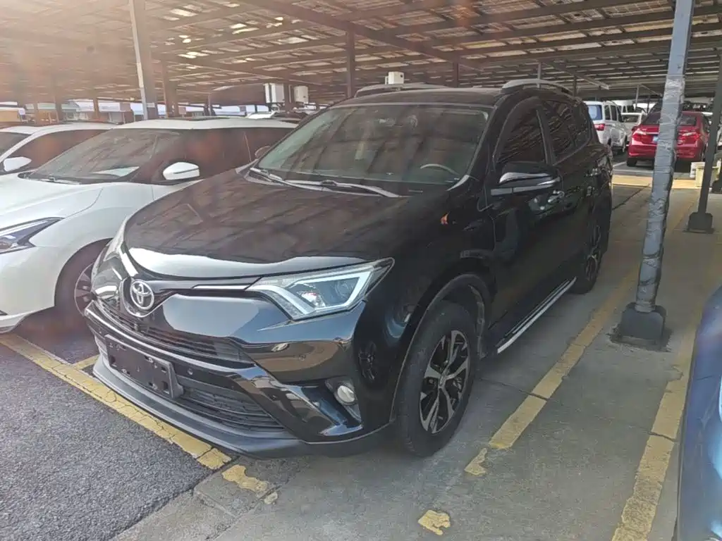 Toyota RAV4 — миниатюра 2
