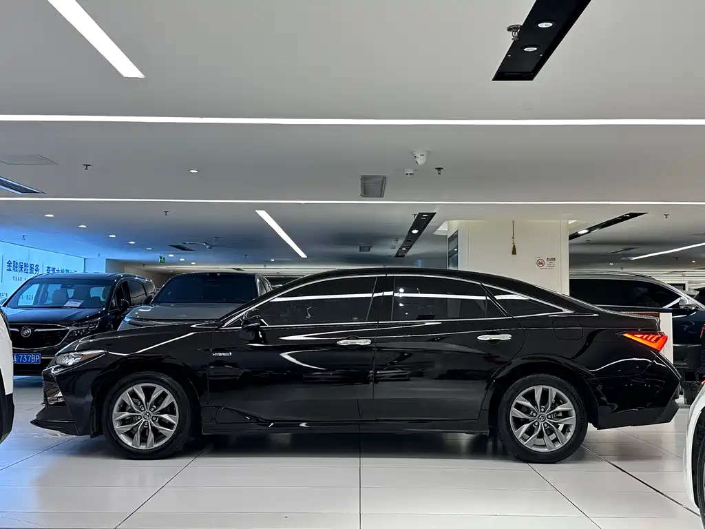Toyota Avalon 2019 2.5L Luxury V
