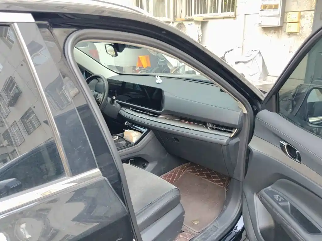 Ford Equator Sport — миниатюра 18