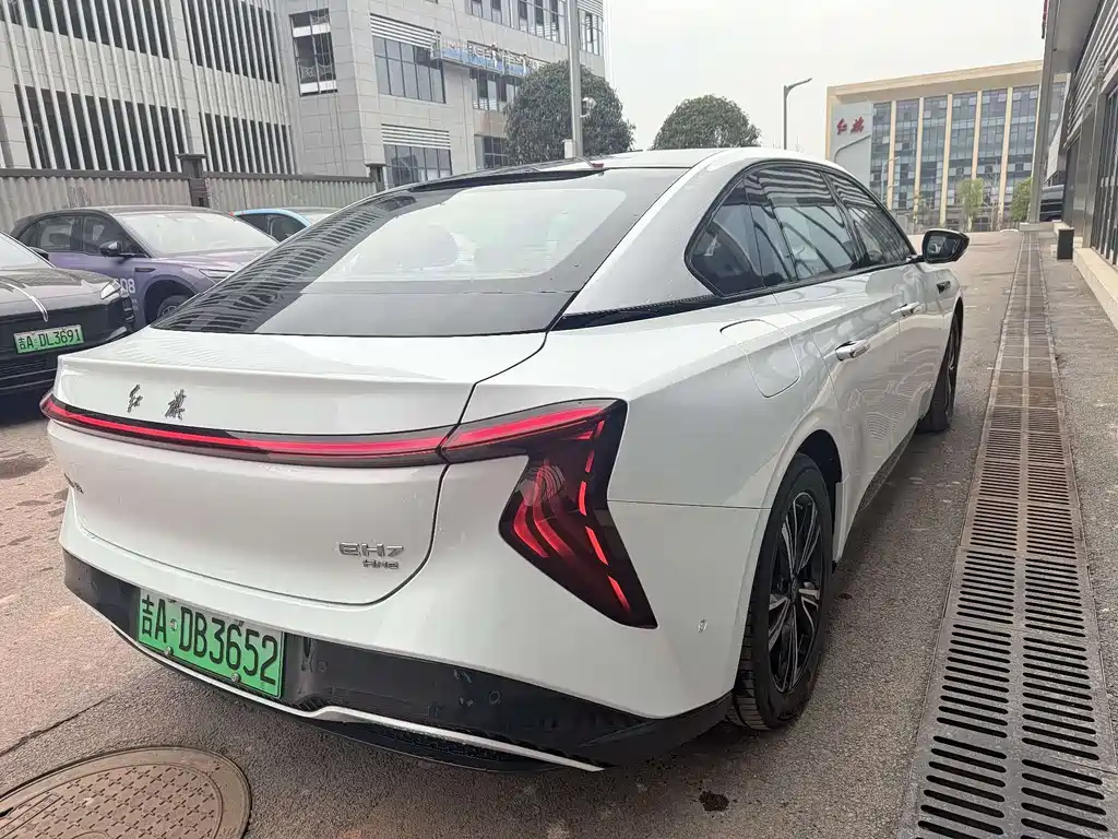 Hongqi HONGQI EH7