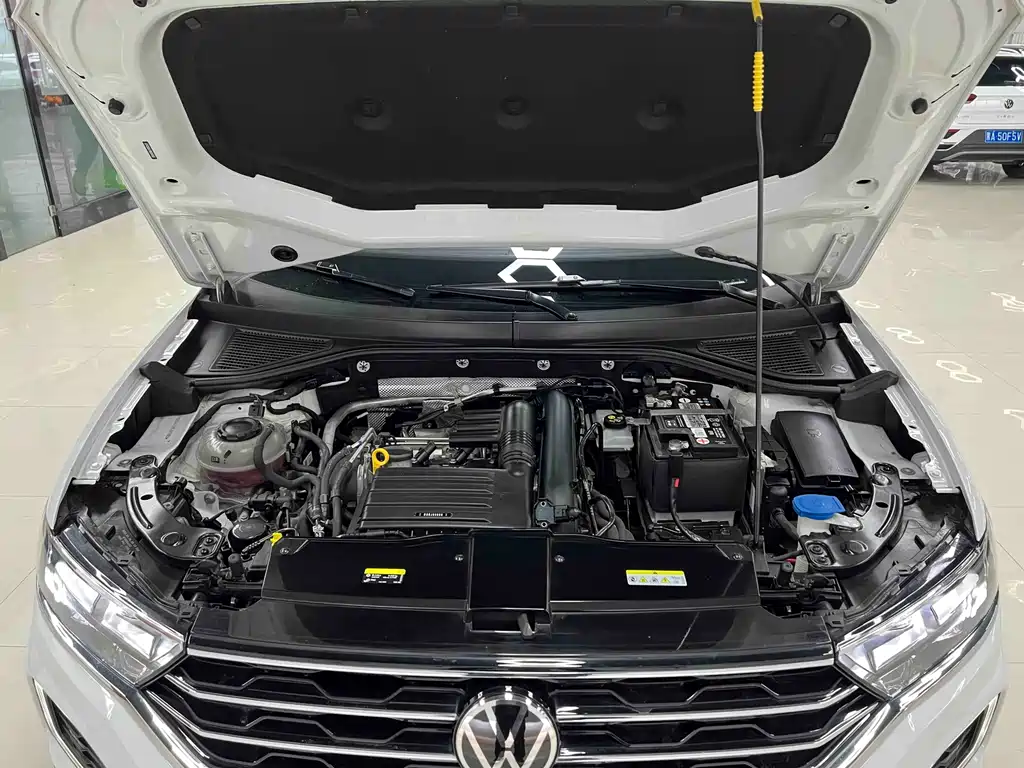 Volkswagen T-Roc — миниатюра 24