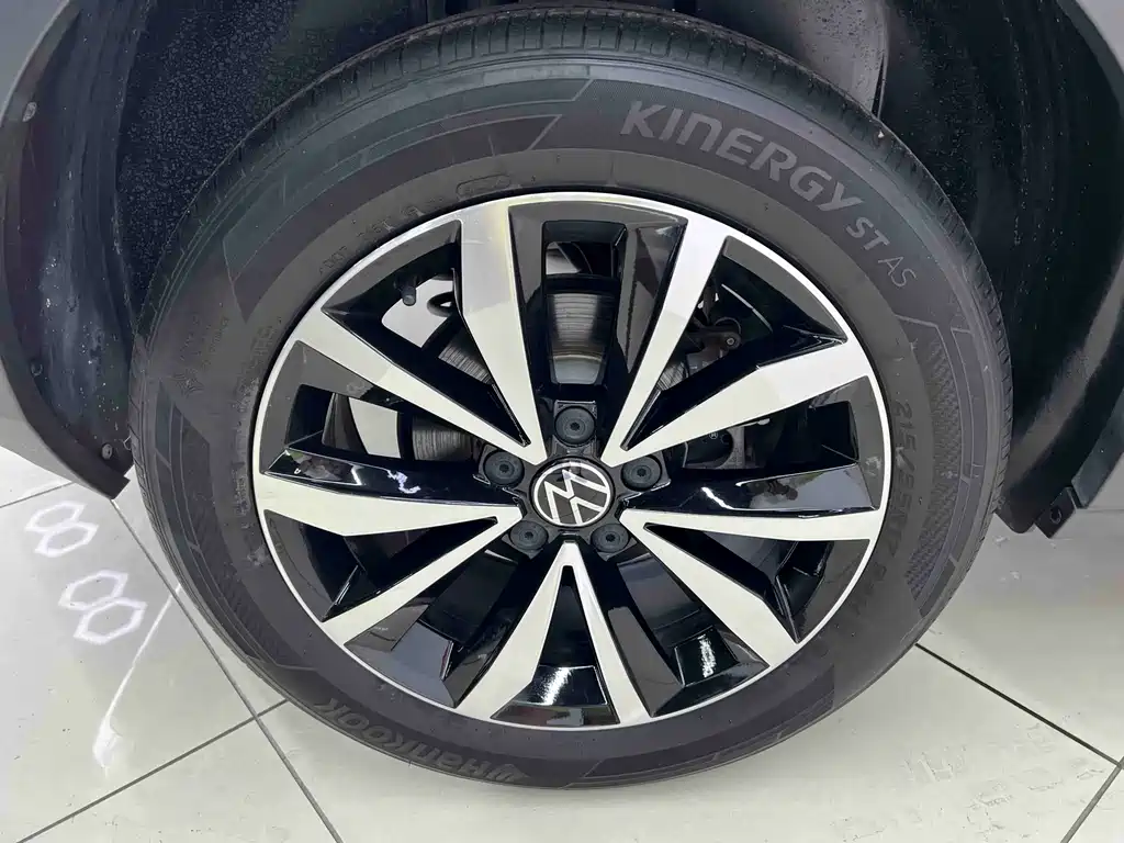 Volkswagen T-Roc — миниатюра 22