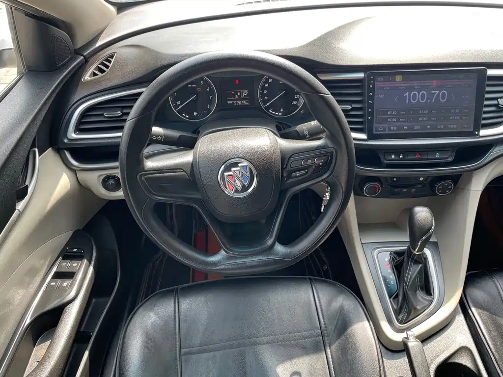Buick Excelle — миниатюра 9