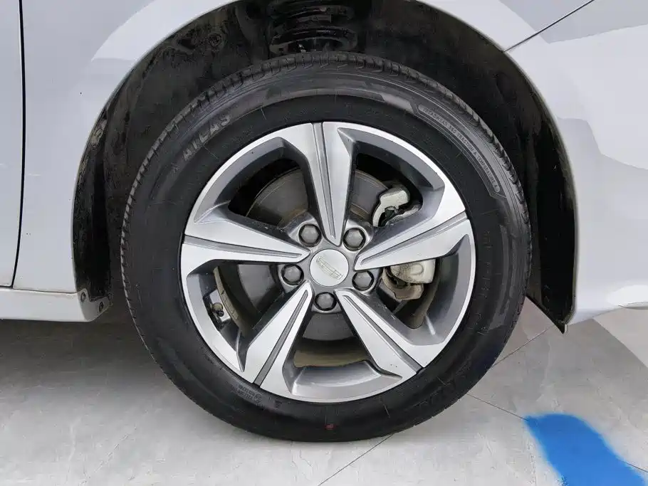 Geely L HiP — миниатюра 6