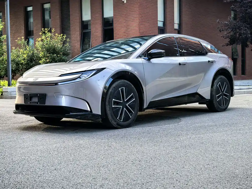 Toyota Toyota BZ5