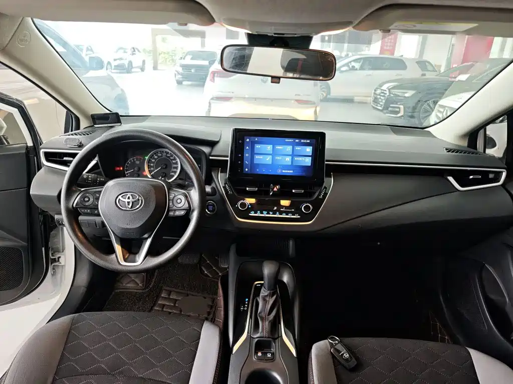 Toyota Corolla — миниатюра 10