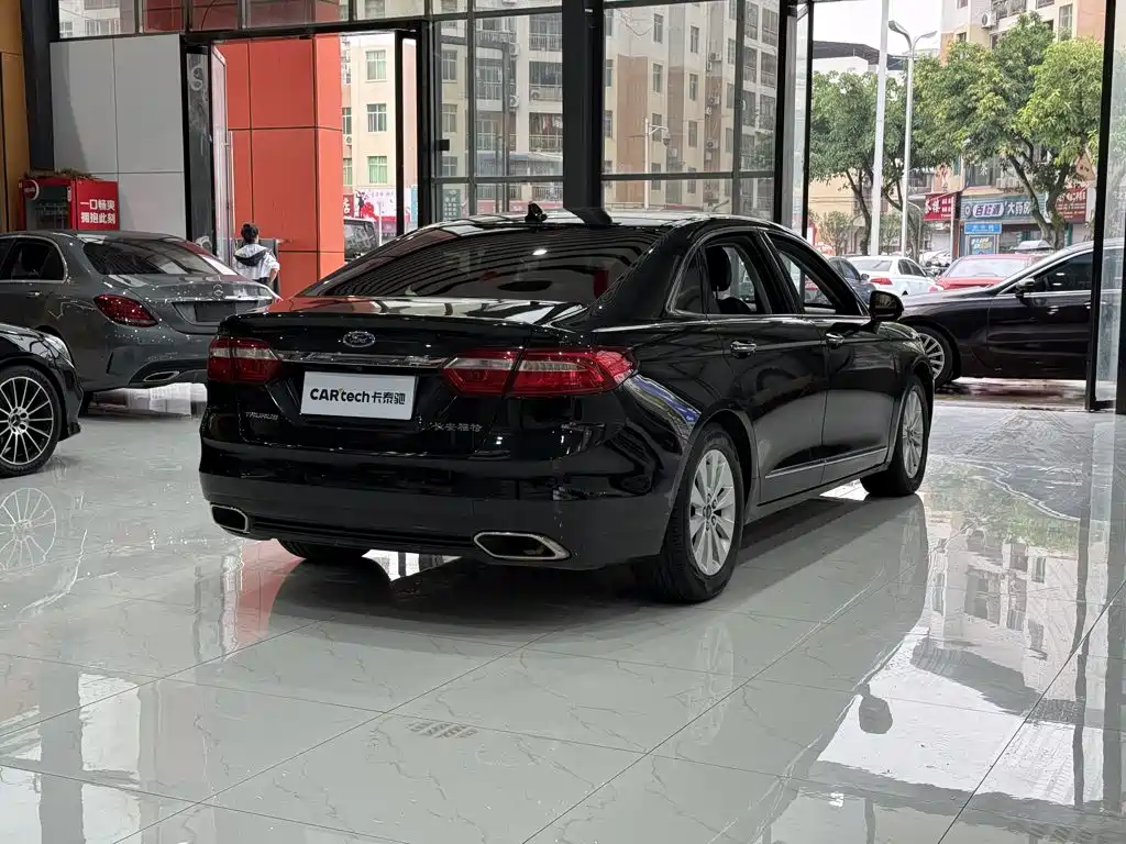 Ford Taurus 2017 EcoBoost 180 Luxury