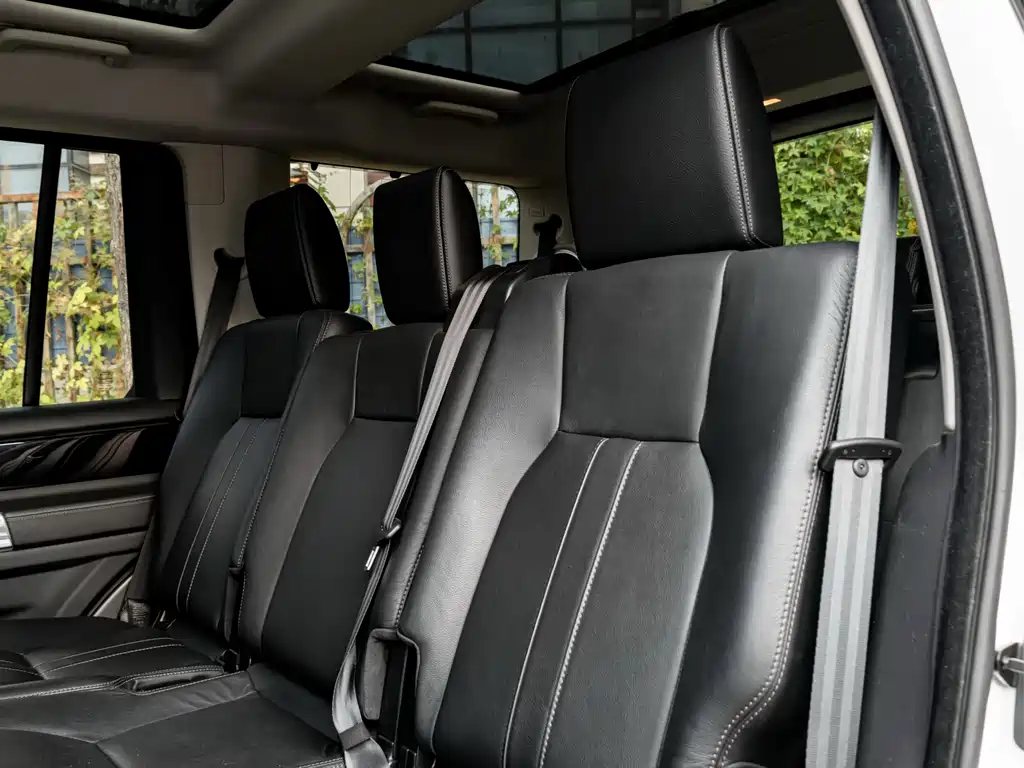 Land Rover Discovery — миниатюра 13