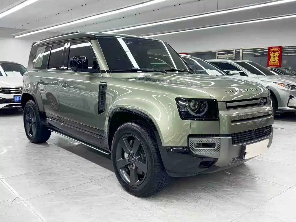 LAND ROVER DEFENDER