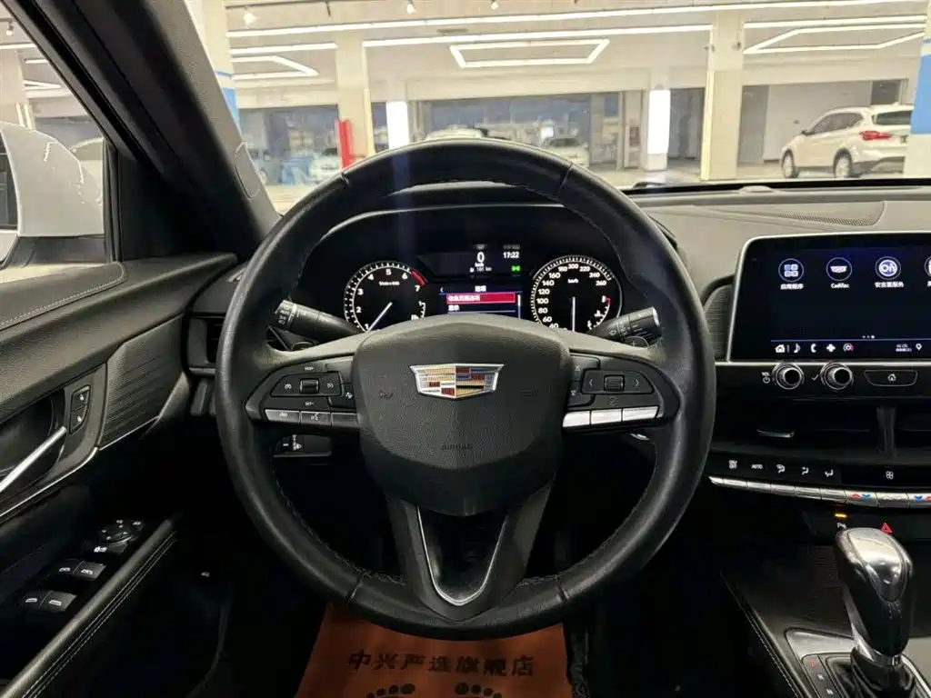 CADILLAC CT4