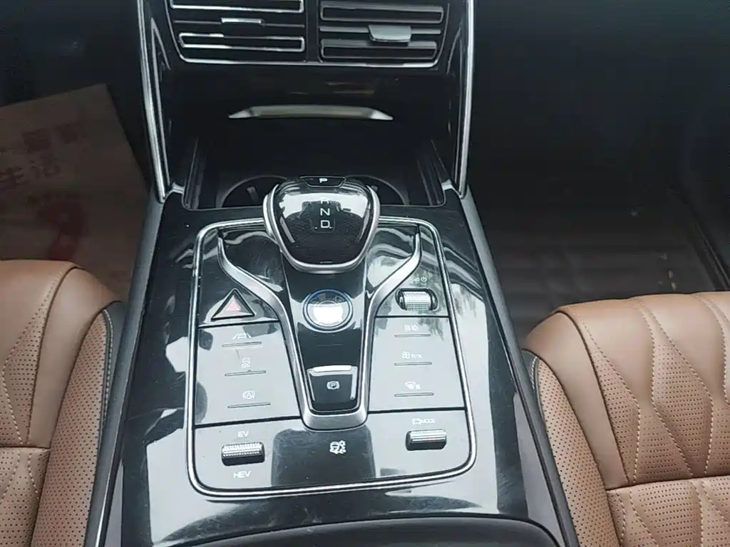 BYD Tang New Energy — миниатюра 14