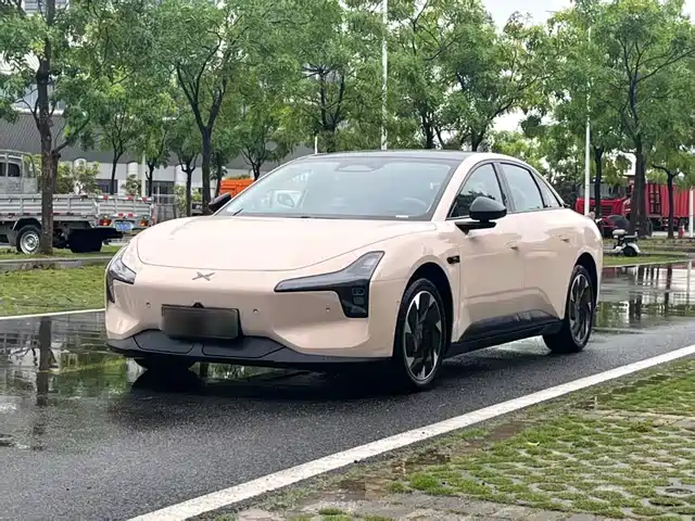 2025 Xpeng Mona M03