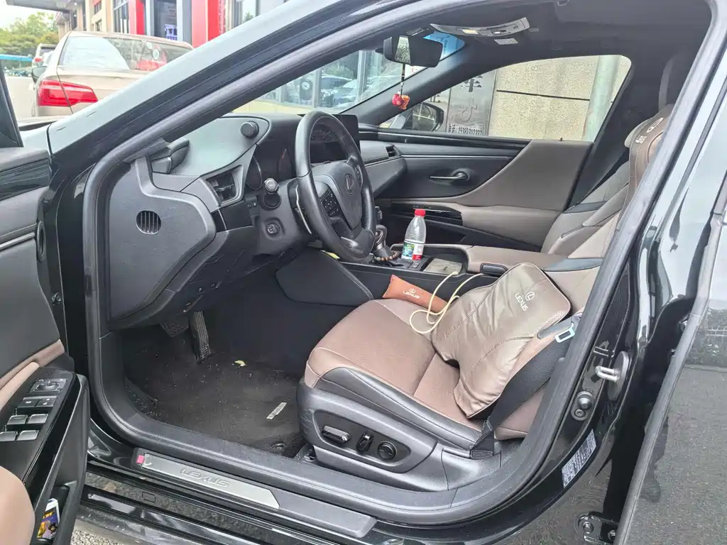 Lexus ES — миниатюра 2