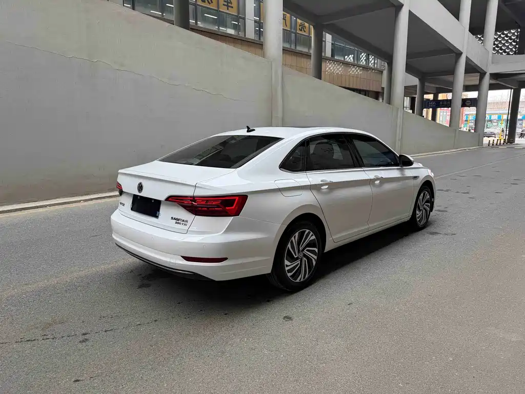 Volkswagen Sagitar — миниатюра 6