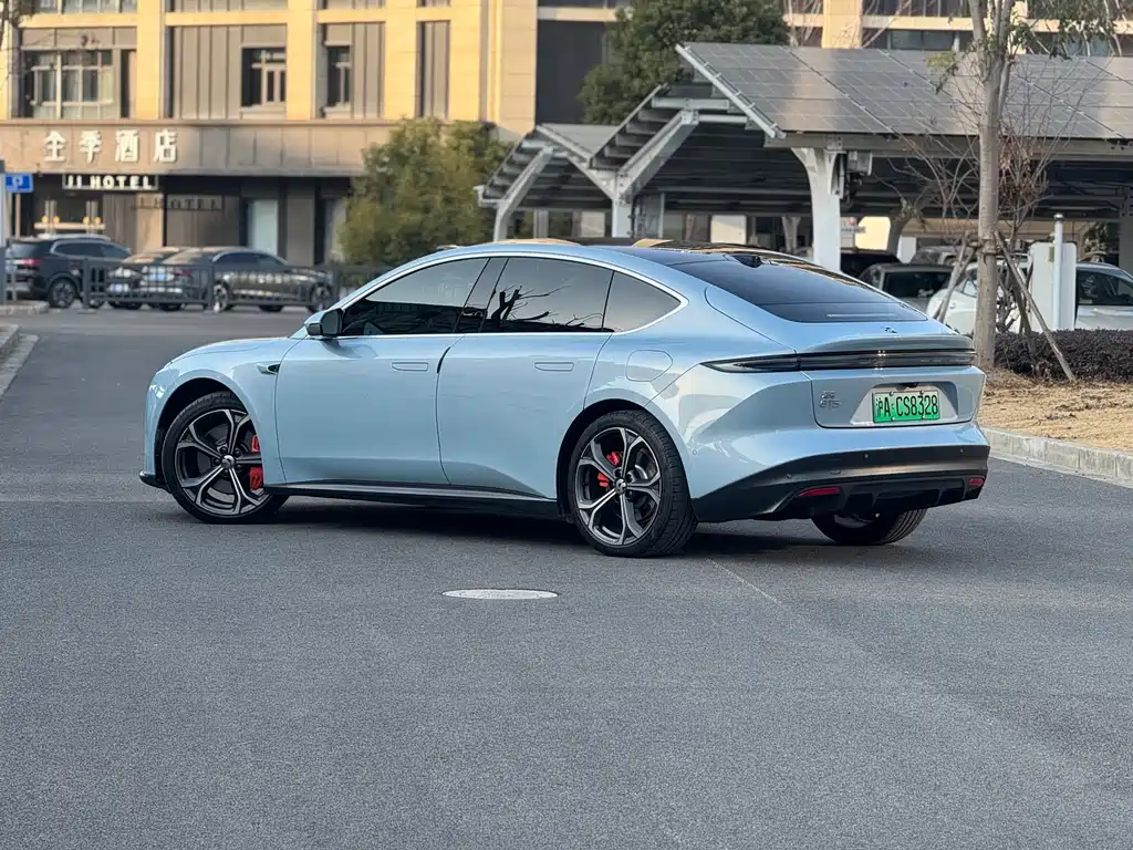 NIO NIO ET5
