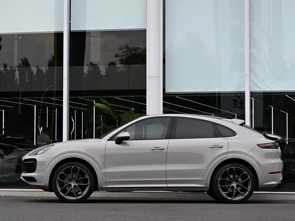 Porsche Cayenne — миниатюра 4