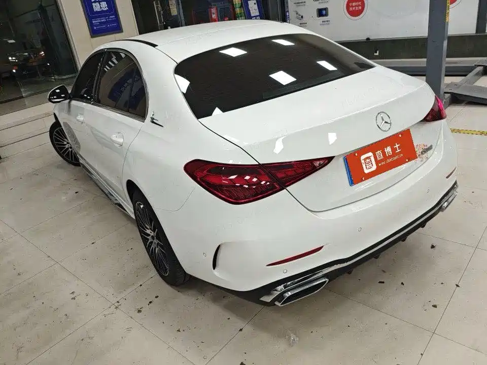 Mercedes-Benz C-Class — миниатюра 6