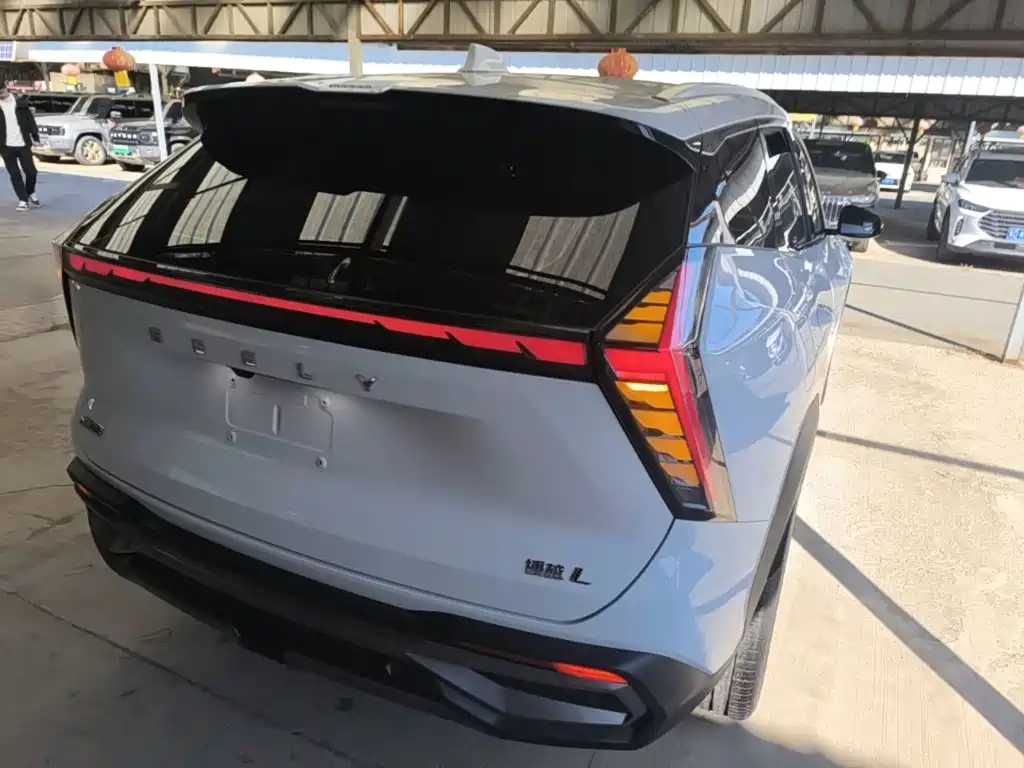 Geely Boyue L — миниатюра 8