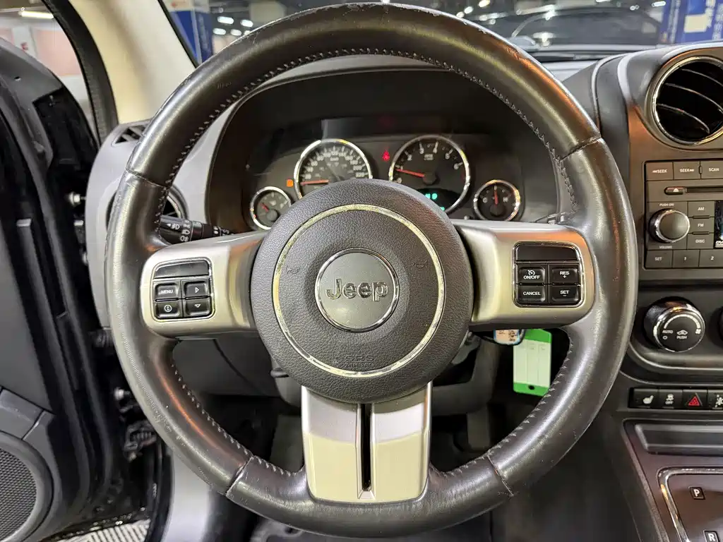 Jeep Compass (Import) — миниатюра 32
