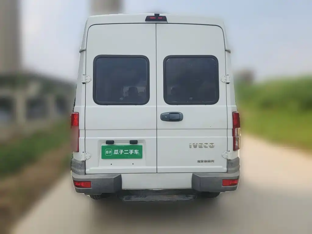 IVECO Daily — миниатюра 5