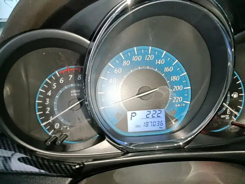 Toyota Yaris L — миниатюра 12