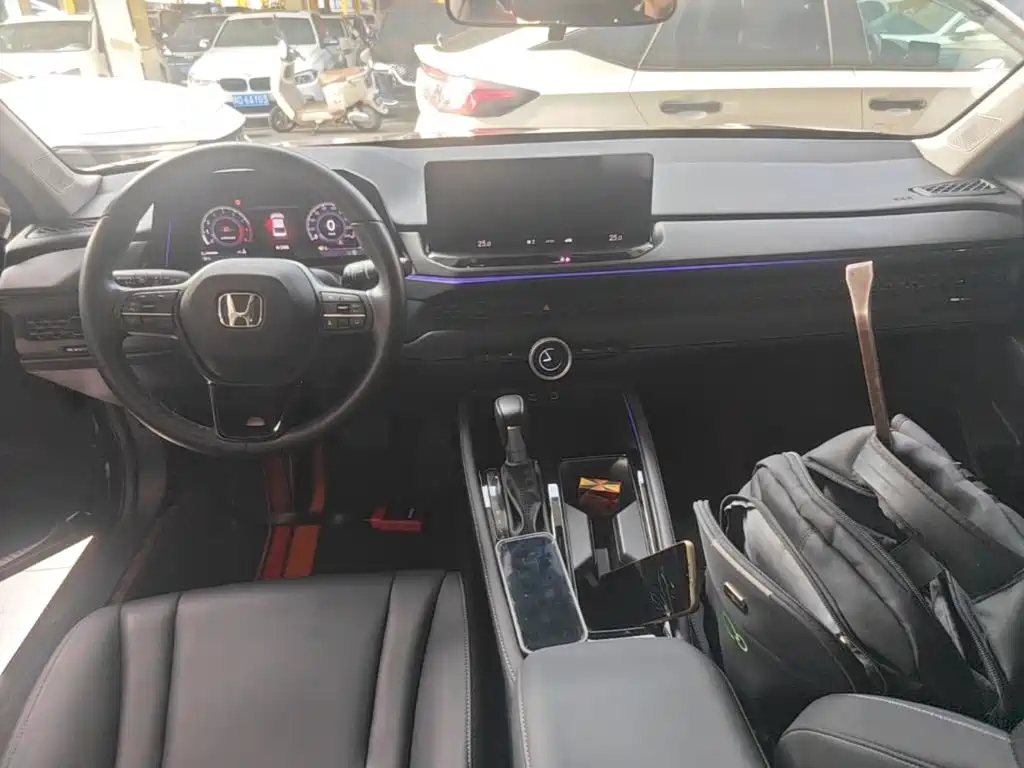 Honda Accord — миниатюра 10